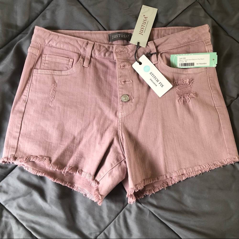 Myra Frayed Hem Button fly short
